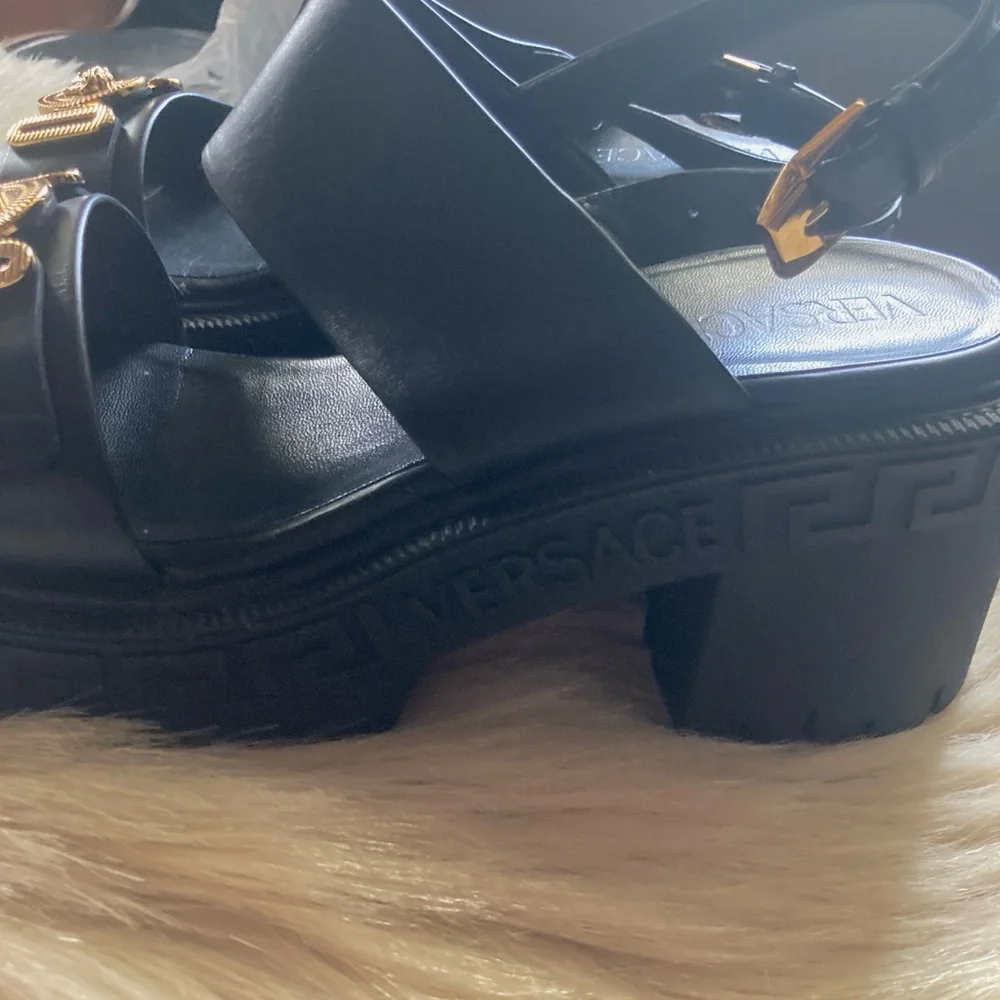 Versace Black Leather Platform Sandals Block Heels Sz 41/11